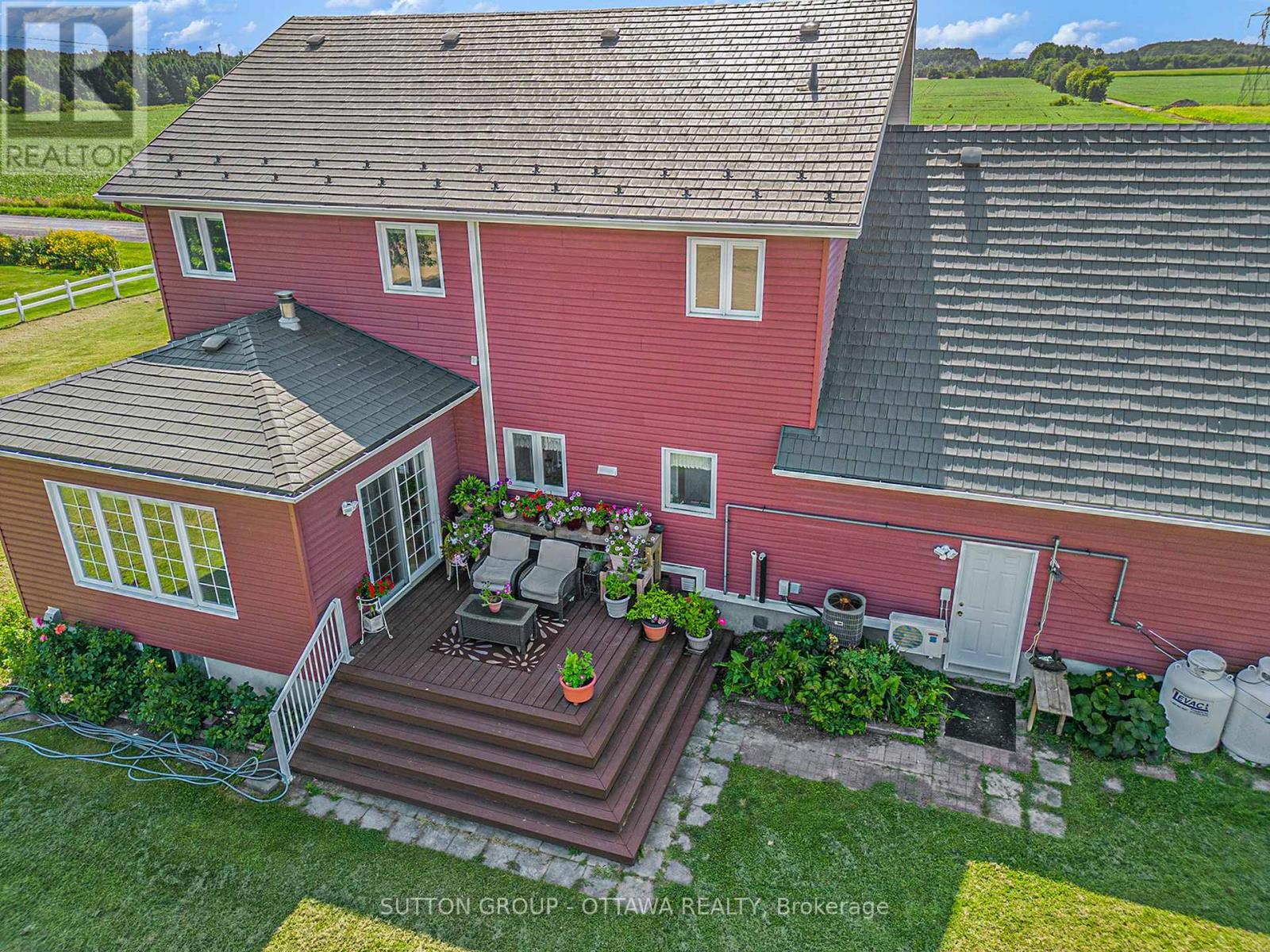 












4031 BOILEAU ROAD

,
Clarence-Rockland,




Ontario
K0A1E0

