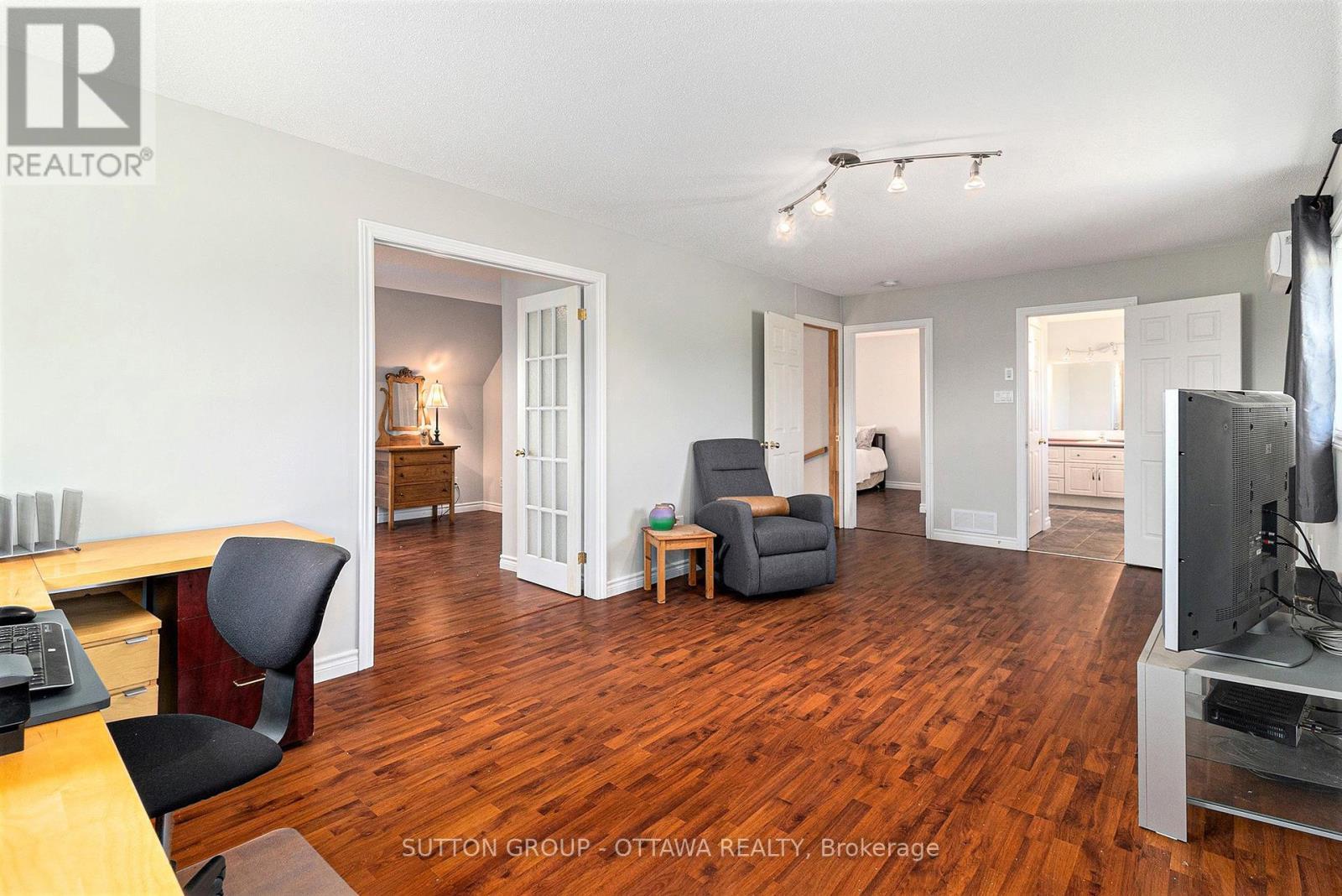 












4031 BOILEAU ROAD

,
Clarence-Rockland,




Ontario
K0A1E0

