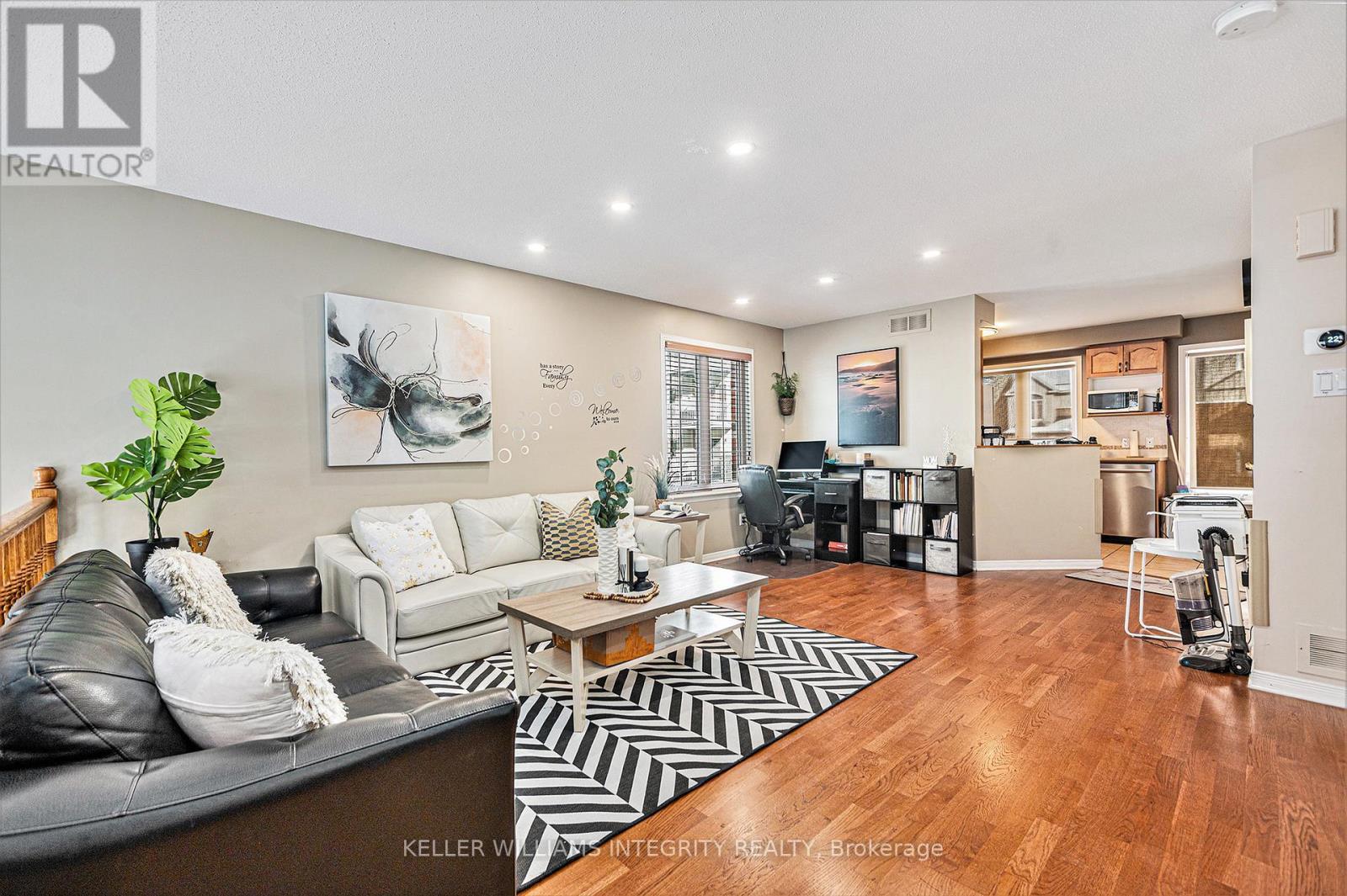 












42 - 1512 WALKLEY ROAD

,
Ottawa,




Ontario
K1V2G7

