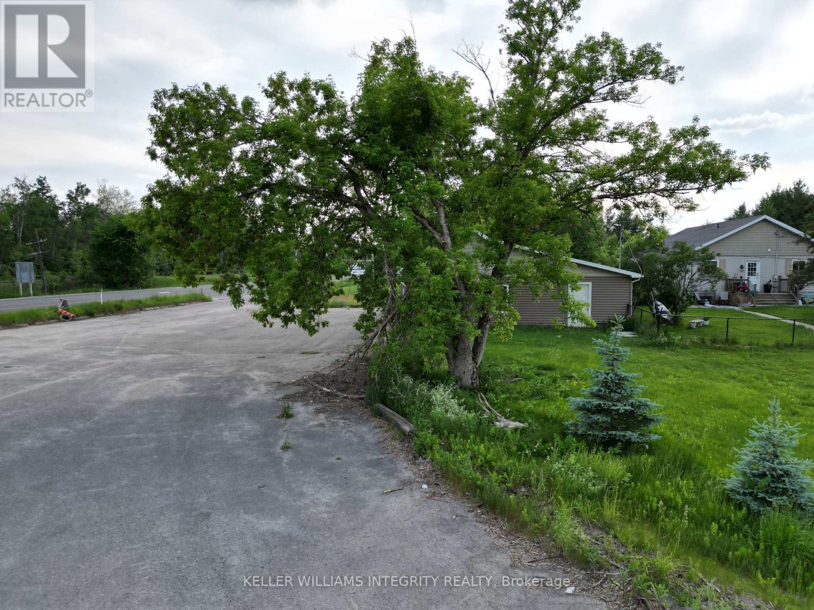 












18318 HIGHWAY 7 HIGHWAY

,
Tay Valley,







Ontario
K7H3C6

