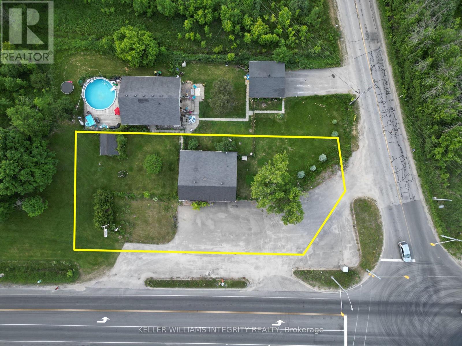












18318 HIGHWAY 7 HIGHWAY

,
Tay Valley,







Ontario
K7H3C6

