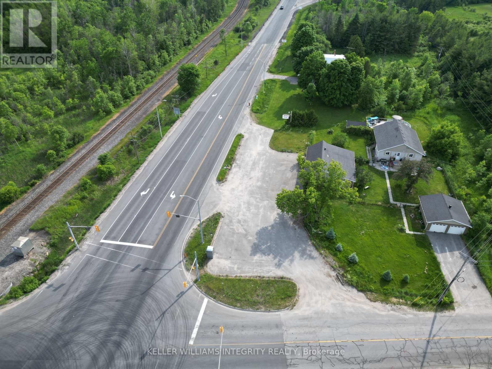 












18318 HIGHWAY 7 HIGHWAY

,
Tay Valley,







Ontario
K7H3C6

