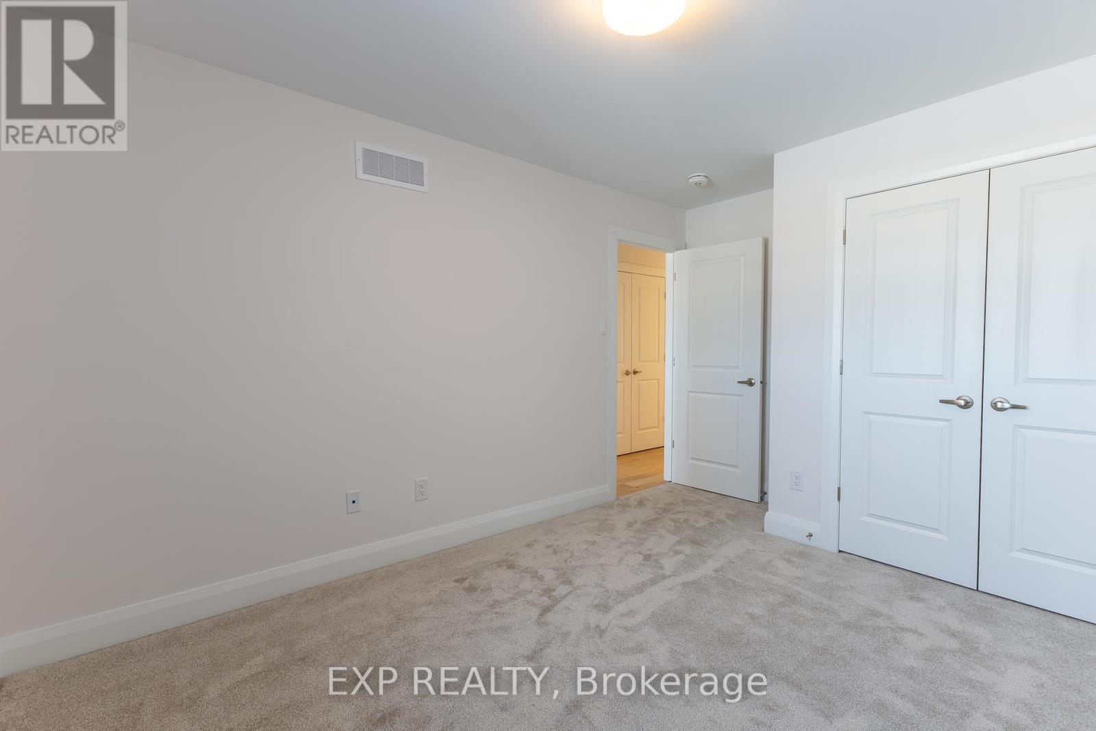 












179 CRAIG DUNCAN TERRACE

,
Ottawa,




Ontario
K2S3C6

