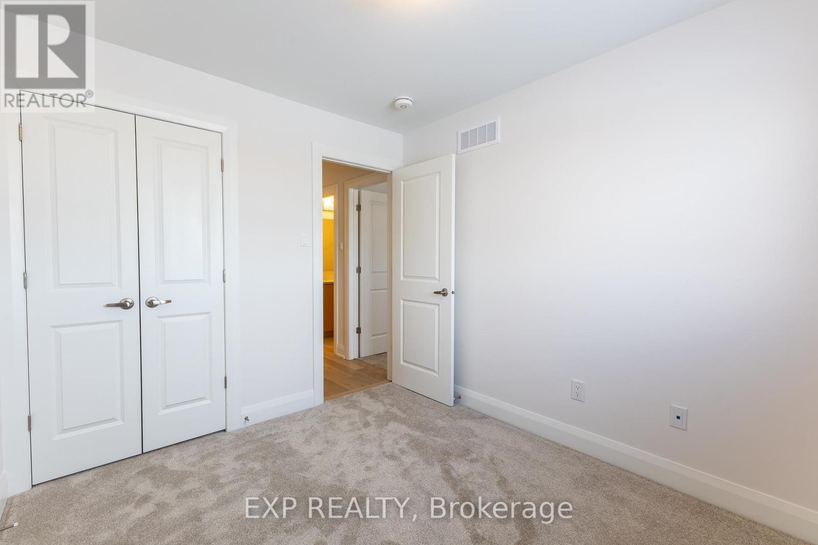 












179 CRAIG DUNCAN TERRACE

,
Ottawa,




Ontario
K2S3C6

