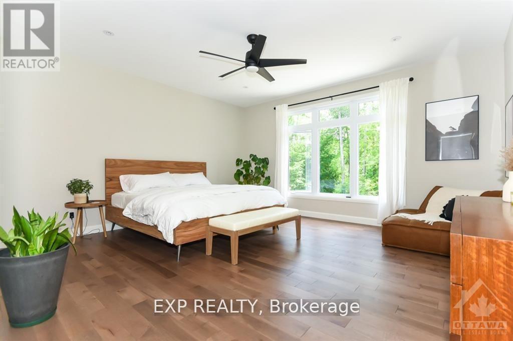 












1579 ROLLIN ROAD

,
Clarence-Rockland,




Ontario
K0A3N0

