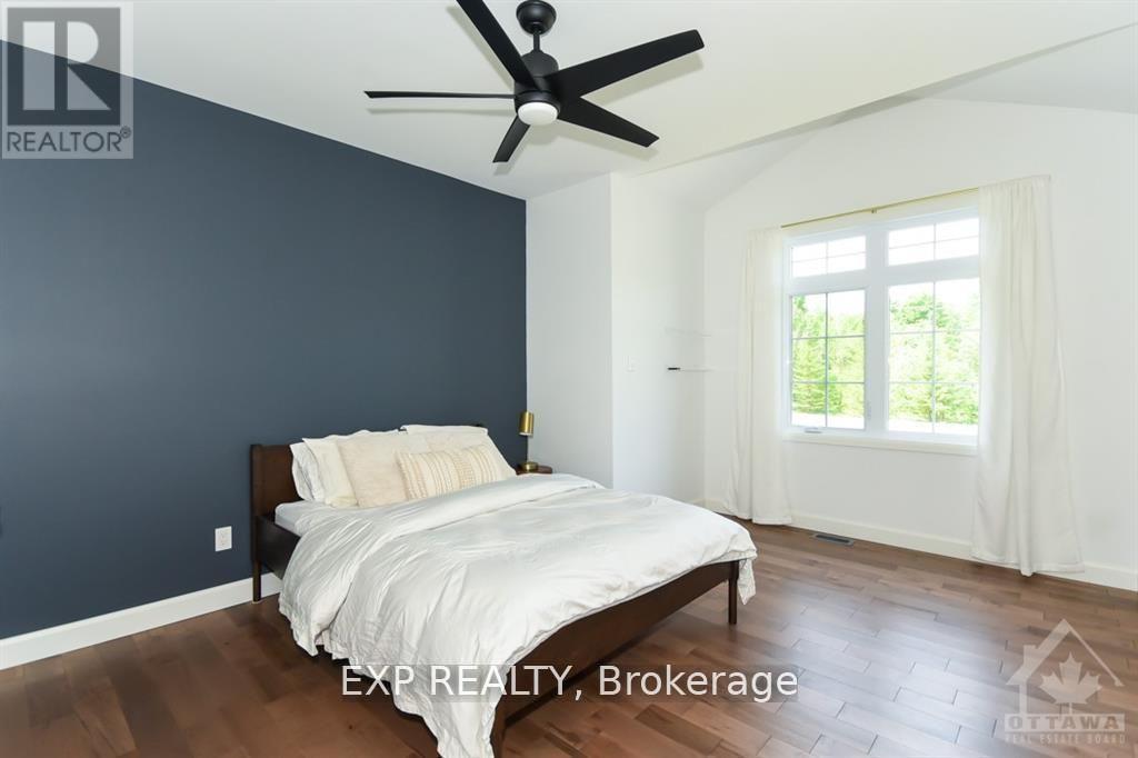 












1579 ROLLIN ROAD

,
Clarence-Rockland,




Ontario
K0A3N0

