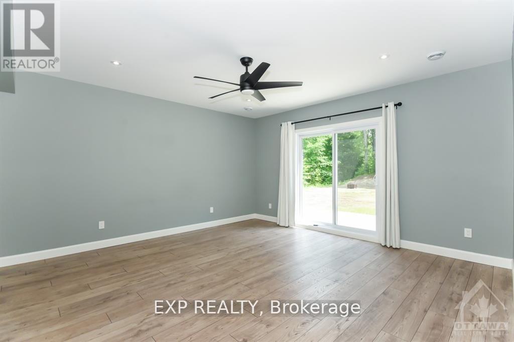 












1579 ROLLIN ROAD

,
Clarence-Rockland,




Ontario
K0A3N0

