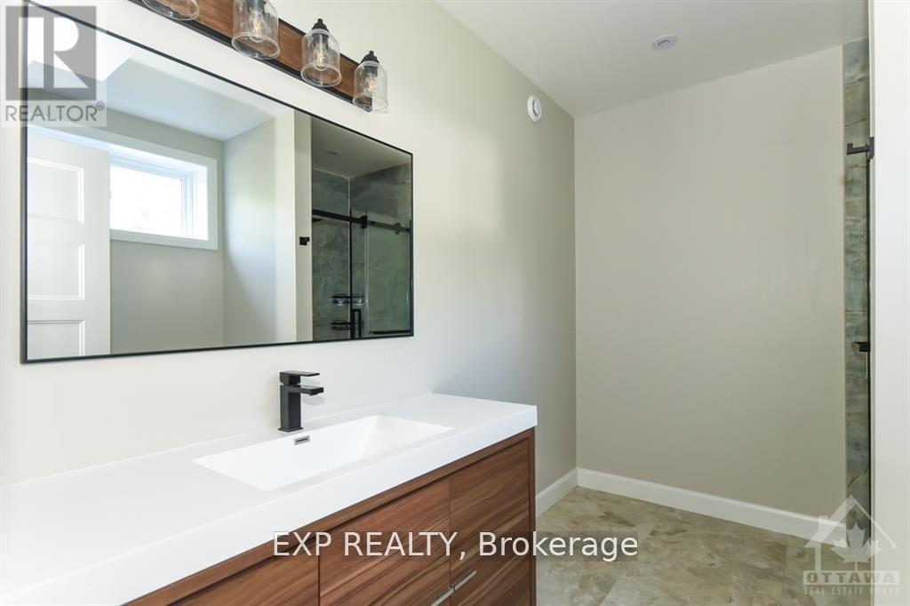












1579 ROLLIN ROAD

,
Clarence-Rockland,




Ontario
K0A3N0

