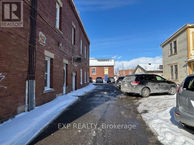 












1133 CONCESSION STREET

,
Russell,




Ontario
K4R1C8

