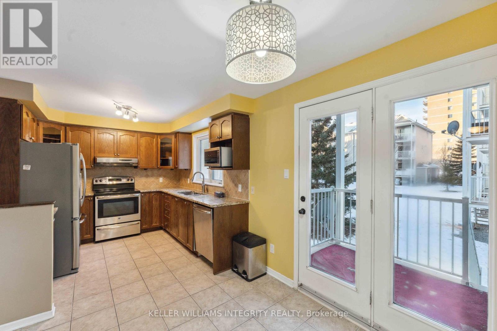 












562 REARDON

,
Ottawa,




Ontario
K1V2L1

