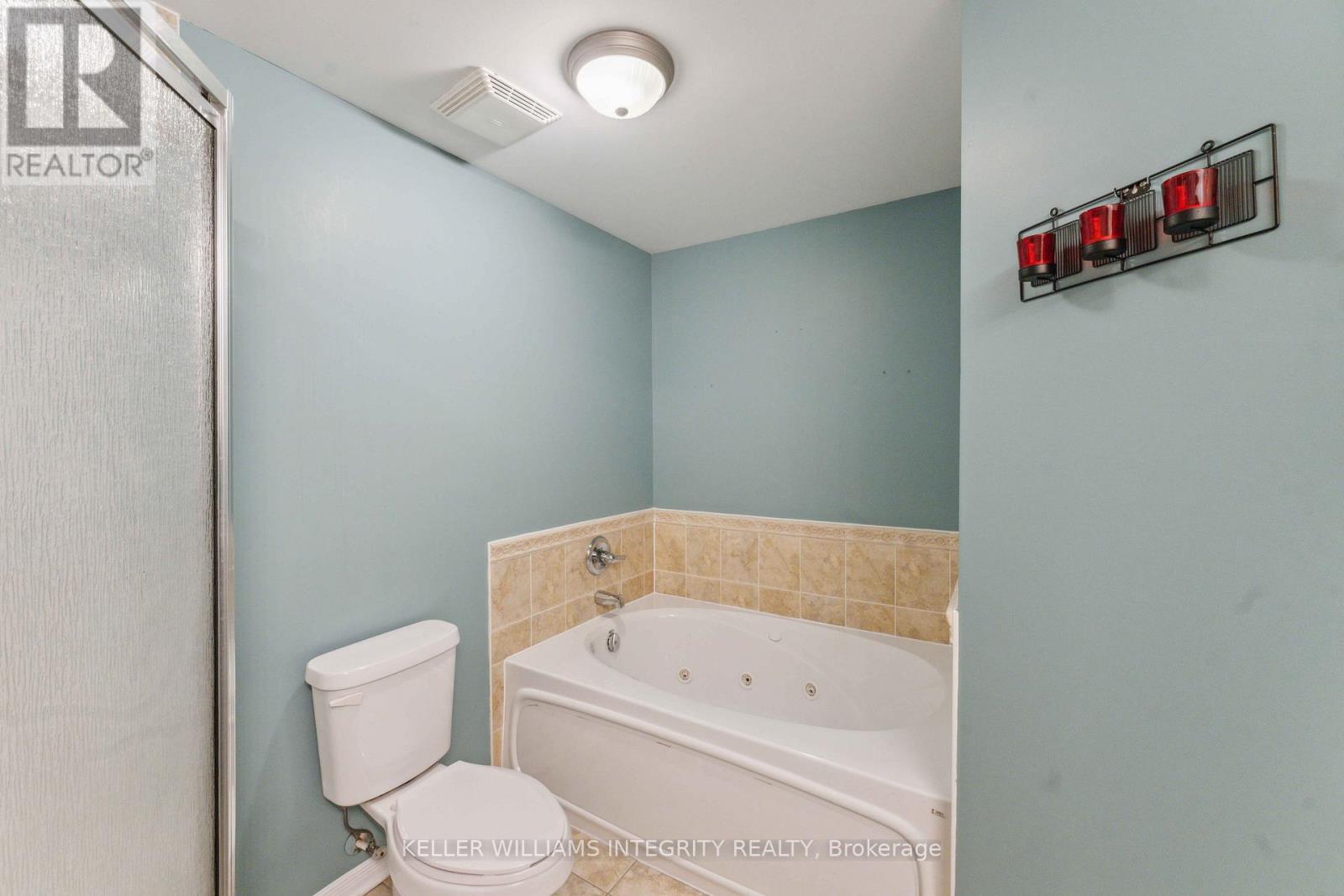 












562 REARDON

,
Ottawa,




Ontario
K1V2L1


