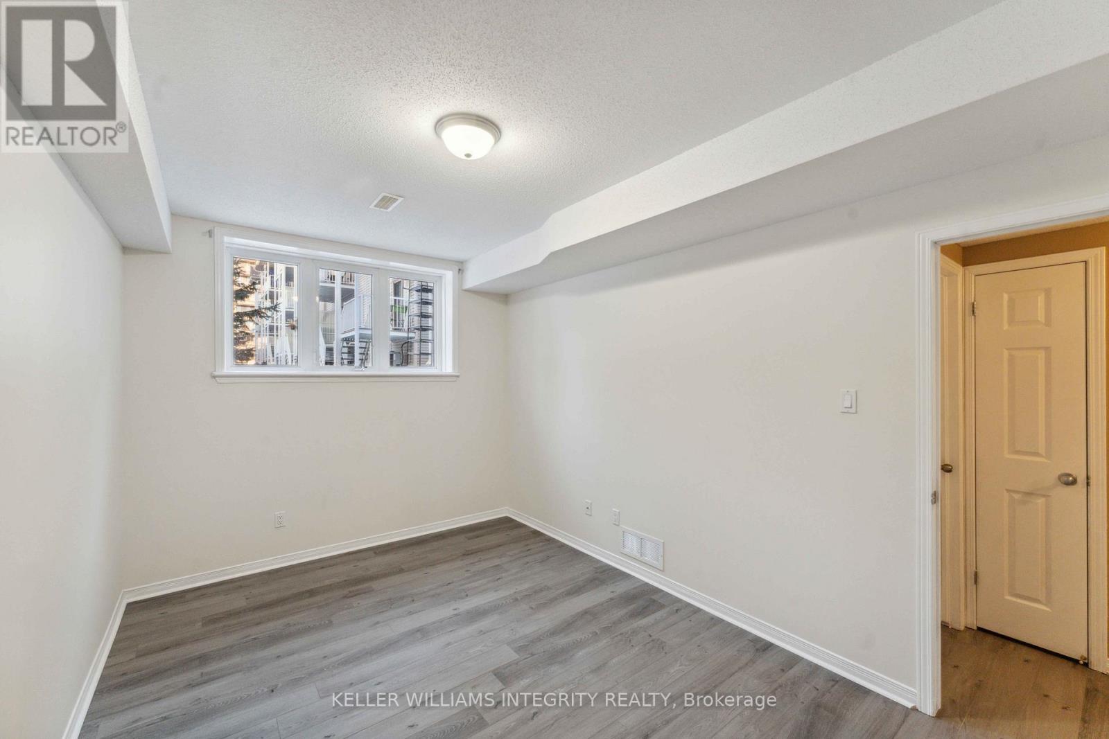 












562 REARDON

,
Ottawa,




Ontario
K1V2L1

