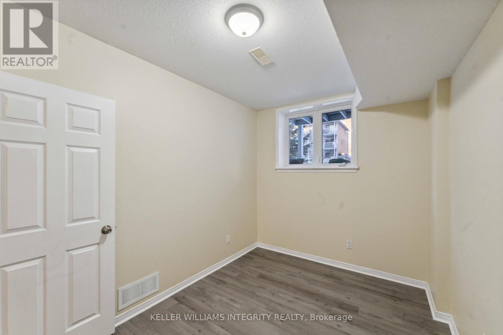 












562 REARDON

,
Ottawa,




Ontario
K1V2L1

