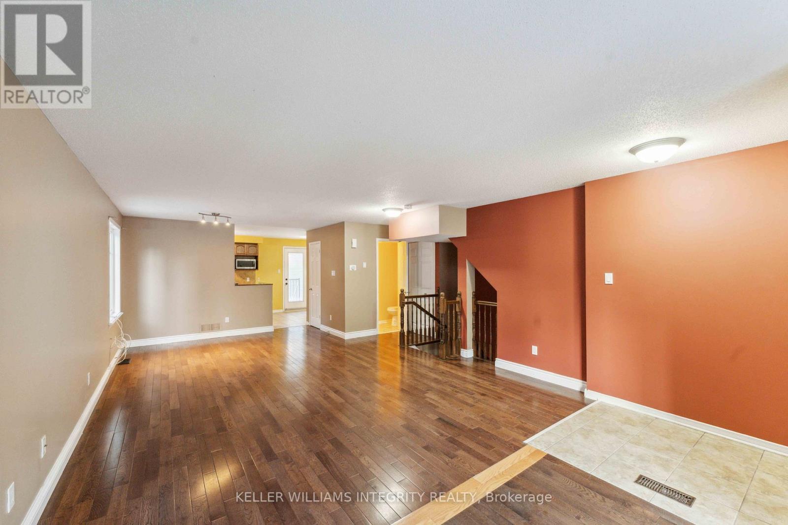 












562 REARDON

,
Ottawa,




Ontario
K1V2L1


