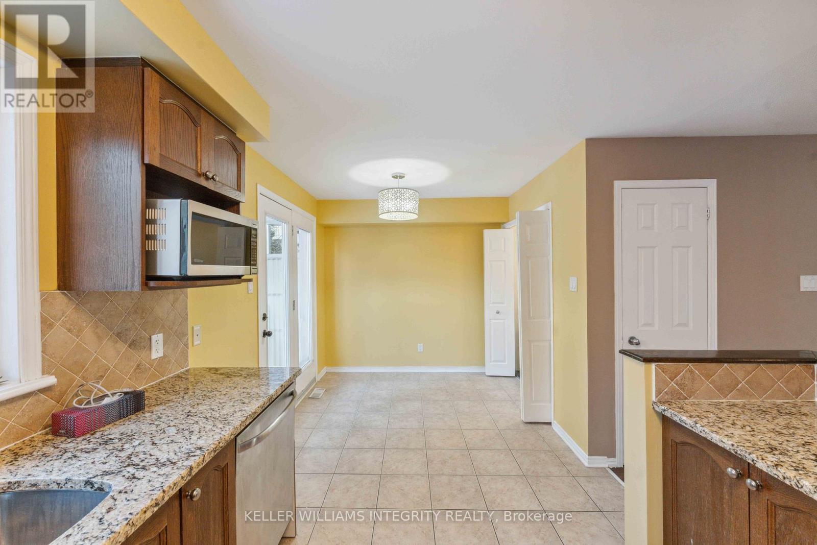 












562 REARDON

,
Ottawa,




Ontario
K1V2L1


