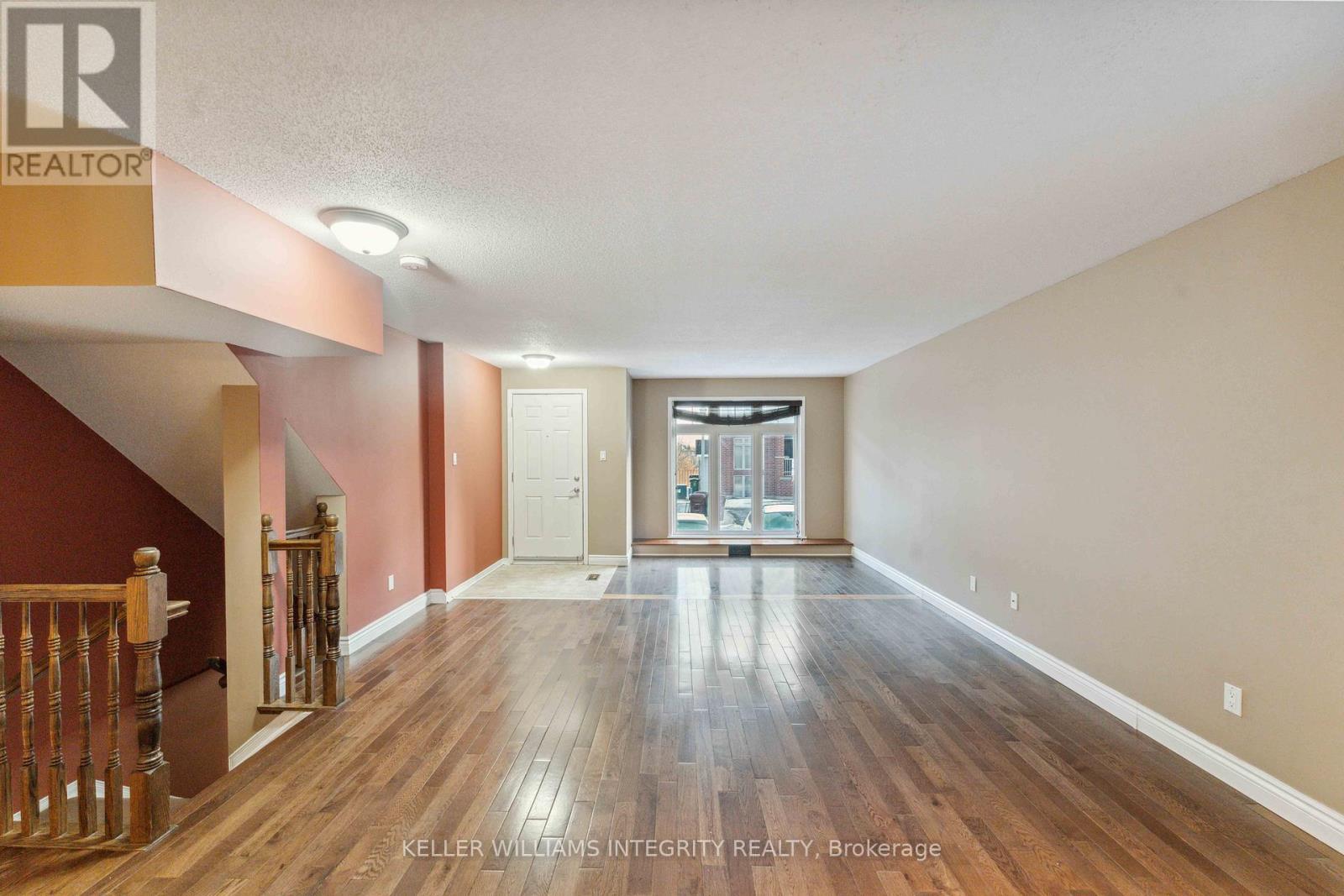 












562 REARDON

,
Ottawa,




Ontario
K1V2L1

