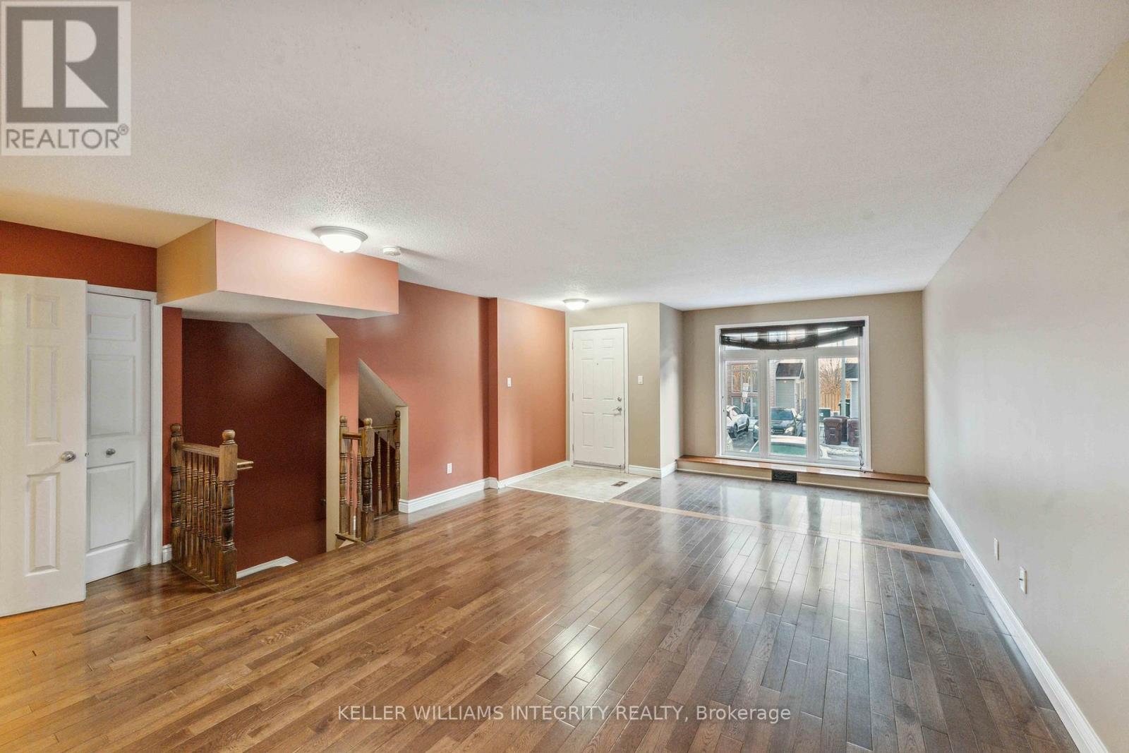 












562 REARDON

,
Ottawa,




Ontario
K1V2L1


