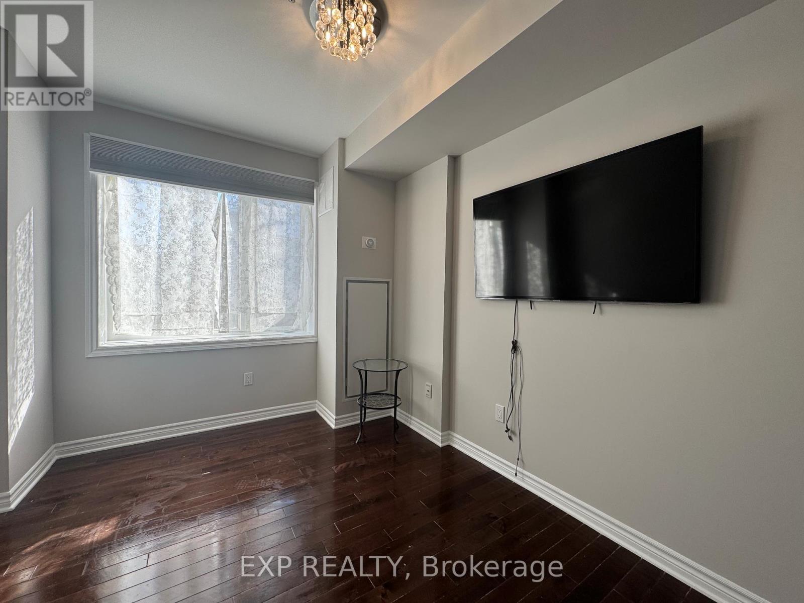 












112 - 429 KENT STREET

,
Ottawa,




Ontario
K2P1B5

