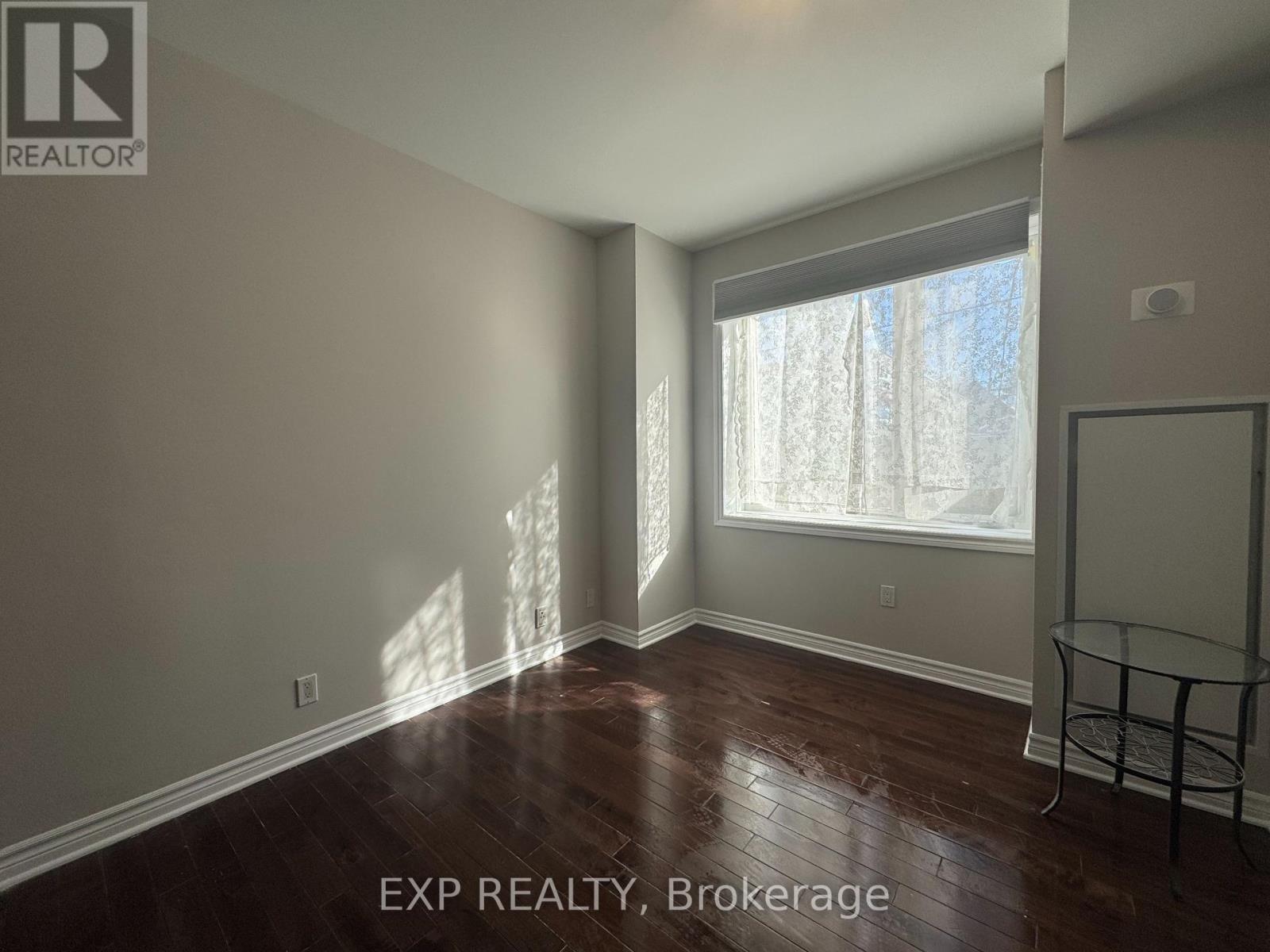 












112 - 429 KENT STREET

,
Ottawa,




Ontario
K2P1B5

