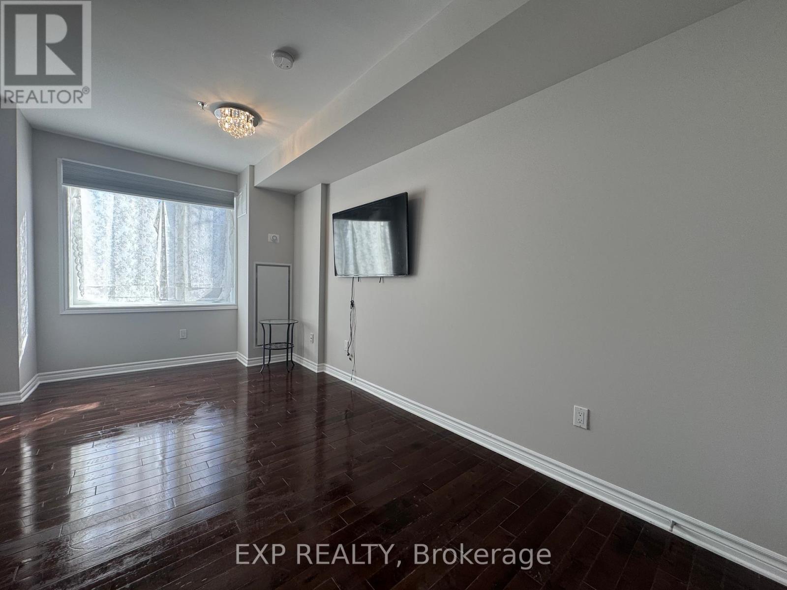 












112 - 429 KENT STREET

,
Ottawa,




Ontario
K2P1B5

