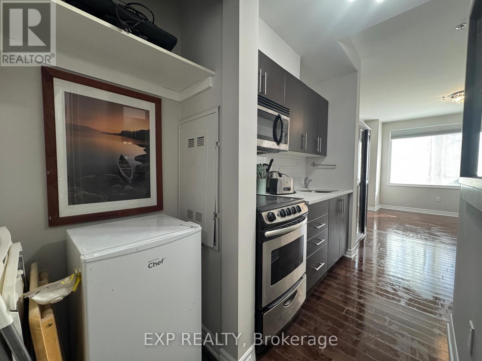 












112 - 429 KENT STREET

,
Ottawa,




Ontario
K2P1B5

