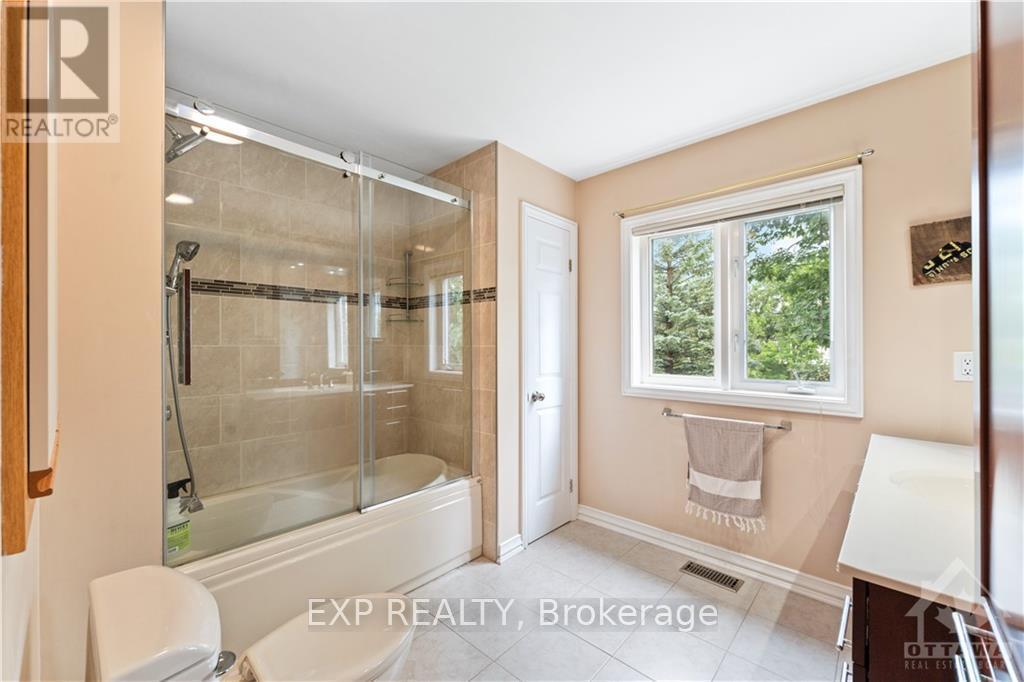 












6109 FERNBANK ROAD

,
Ottawa,




Ontario
K2S1B6

