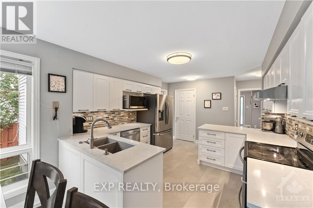 












6109 FERNBANK ROAD

,
Ottawa,




Ontario
K2S1B6

