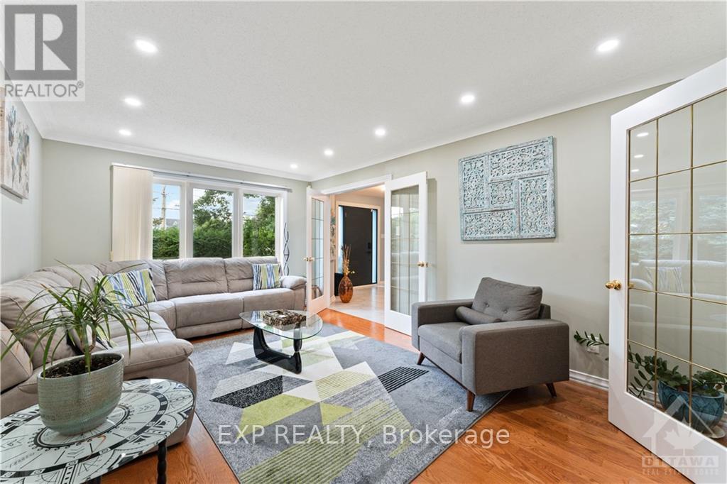 












6109 FERNBANK ROAD

,
Ottawa,




Ontario
K2S1B6

