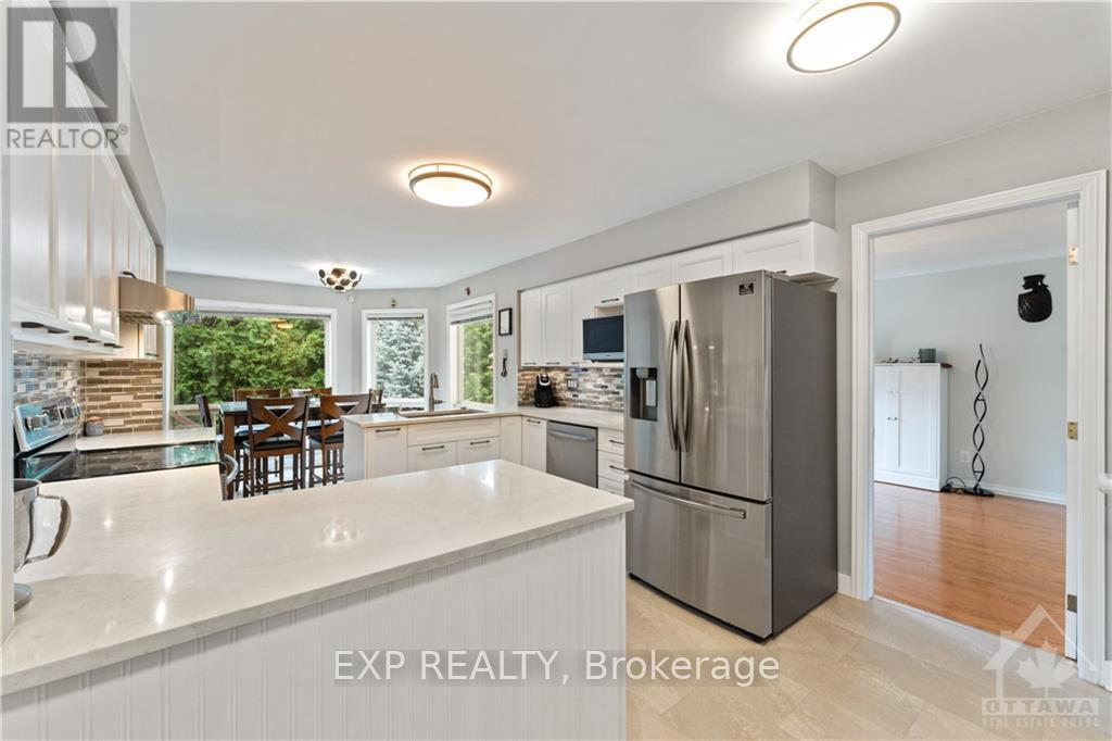 












6109 FERNBANK ROAD

,
Ottawa,




Ontario
K2S1B6

