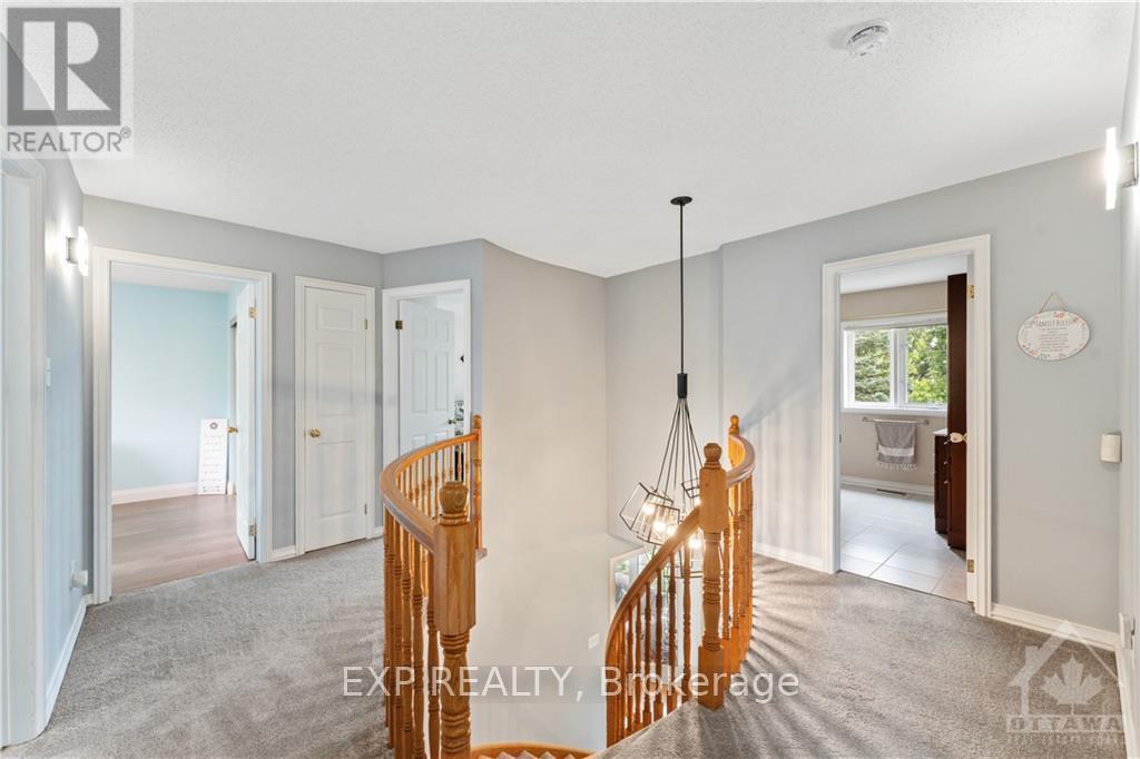 












6109 FERNBANK ROAD

,
Ottawa,




Ontario
K2S1B6


