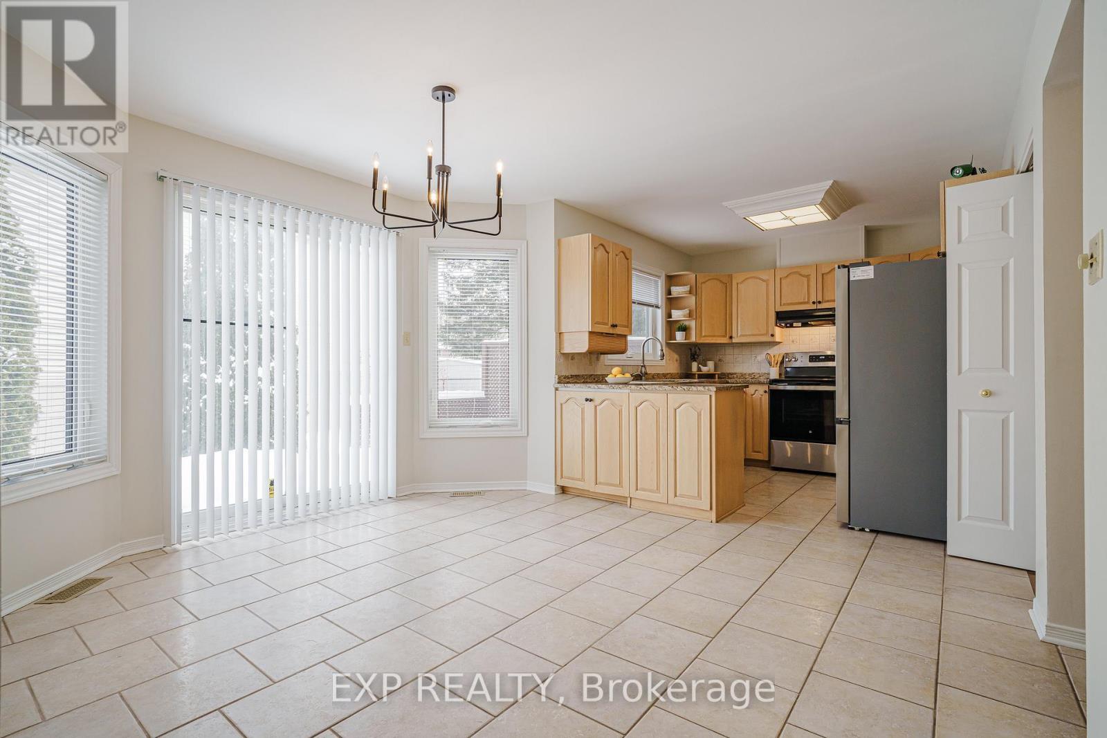 












850 ADENCLIFFE DRIVE

,
Ottawa,




Ontario
K4A2M9

