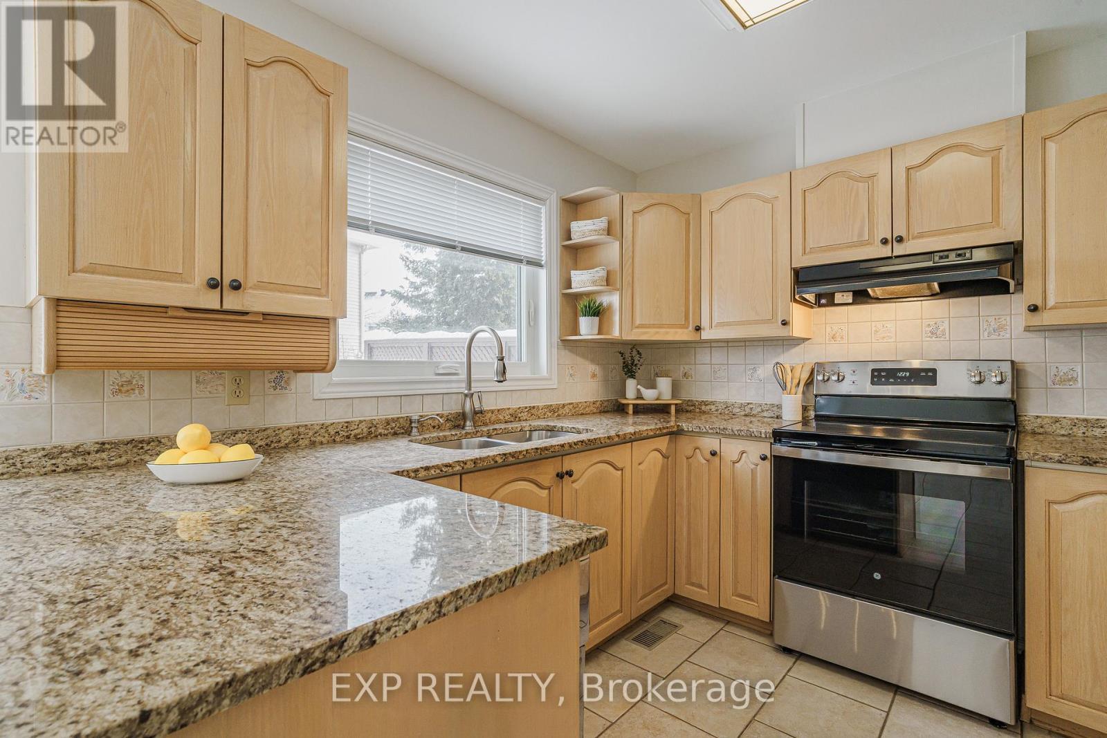 












850 ADENCLIFFE DRIVE

,
Ottawa,




Ontario
K4A2M9

