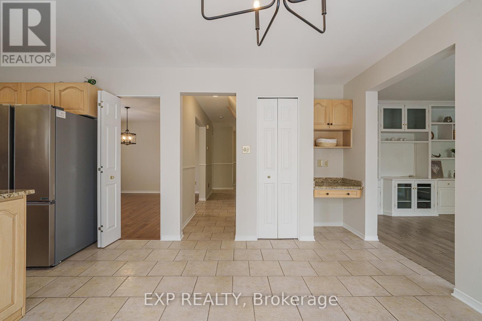 












850 ADENCLIFFE DRIVE

,
Ottawa,




Ontario
K4A2M9

