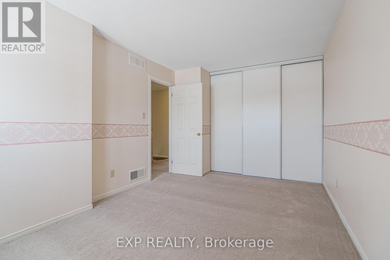 












850 ADENCLIFFE DRIVE

,
Ottawa,




Ontario
K4A2M9


