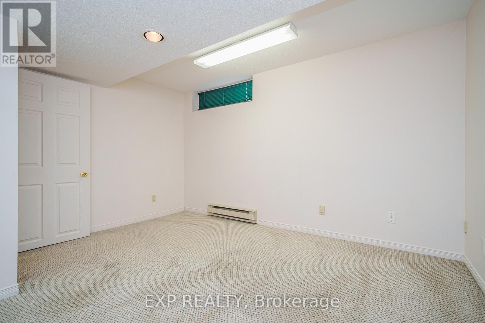 












850 ADENCLIFFE DRIVE

,
Ottawa,




Ontario
K4A2M9


