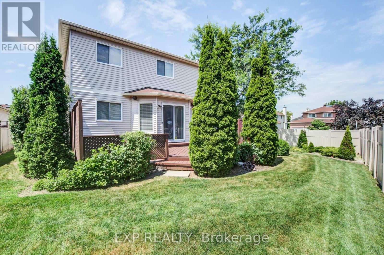 












850 ADENCLIFFE DRIVE

,
Ottawa,




Ontario
K4A2M9

