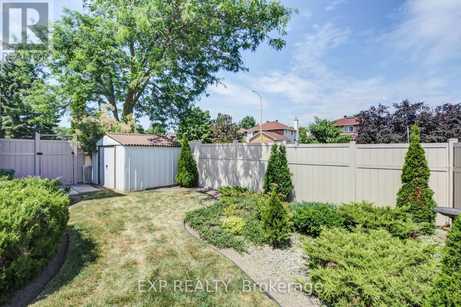 












850 ADENCLIFFE DRIVE

,
Ottawa,




Ontario
K4A2M9

