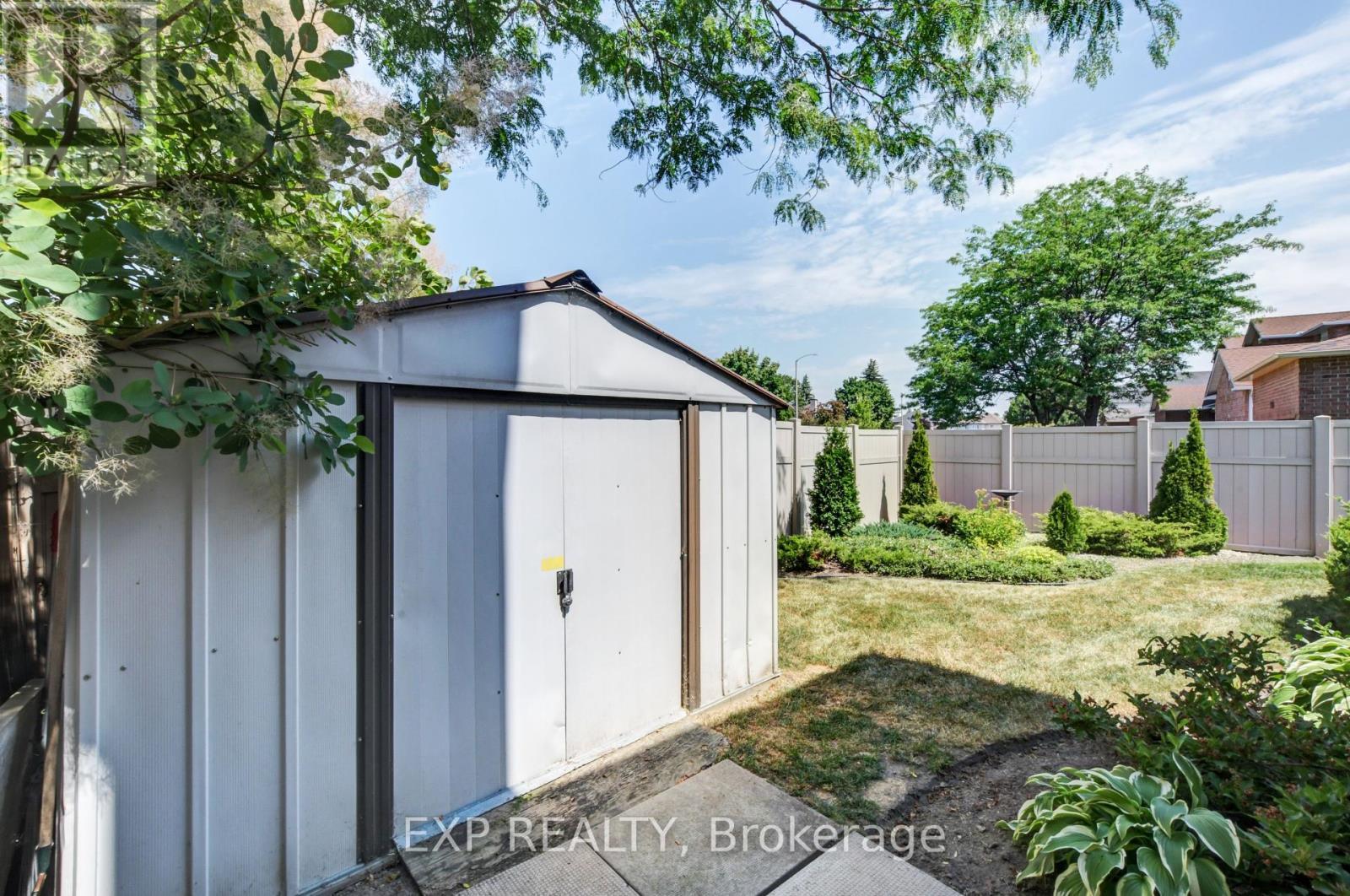 












850 ADENCLIFFE DRIVE

,
Ottawa,




Ontario
K4A2M9

