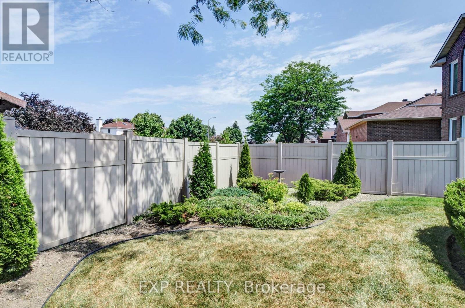 












850 ADENCLIFFE DRIVE

,
Ottawa,




Ontario
K4A2M9


