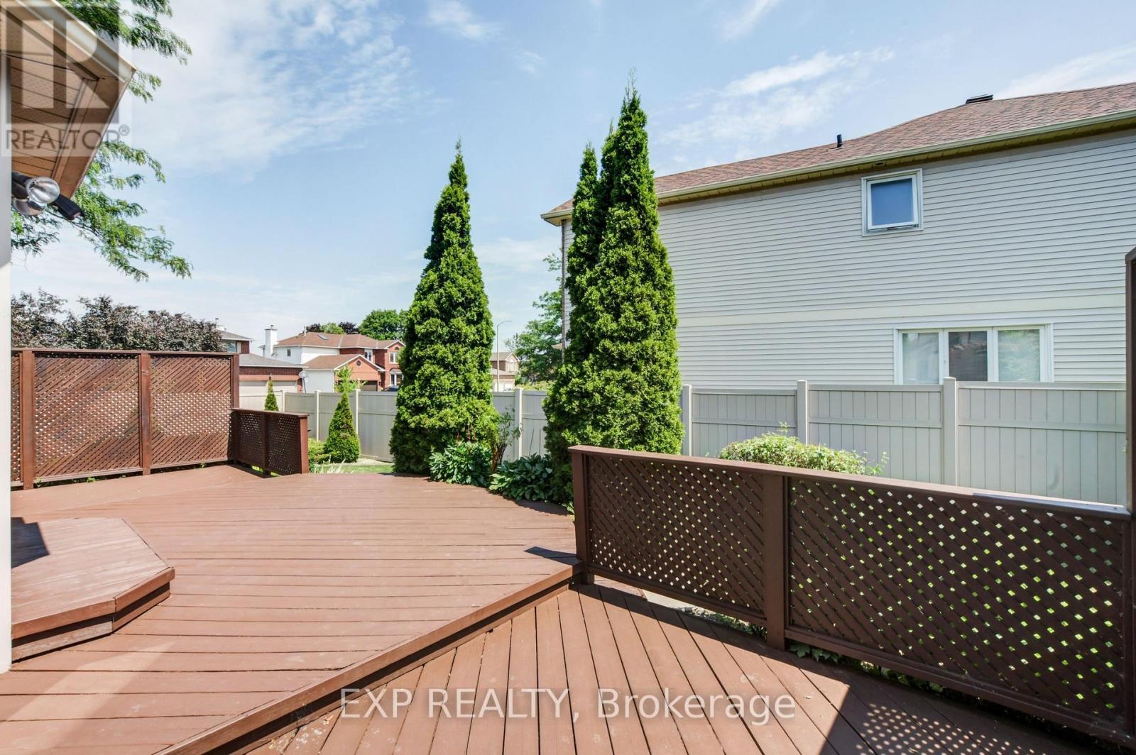 












850 ADENCLIFFE DRIVE

,
Ottawa,




Ontario
K4A2M9

