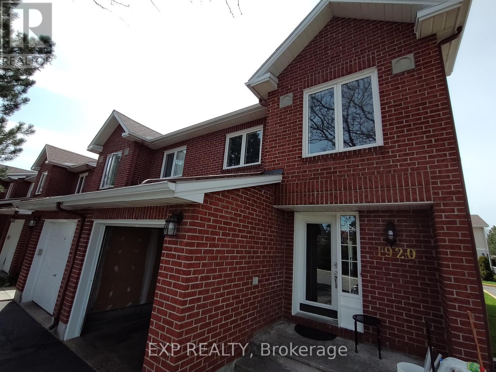 












88 - 1920 ASHMONT STREET

,
Ottawa,




Ontario
K1C7B9

