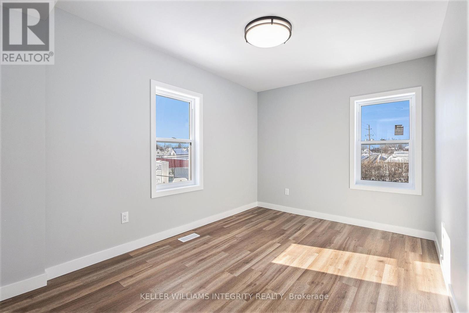 












12-14 QUEEN STREET

,
North Stormont,




Ontario
K0A1R0


