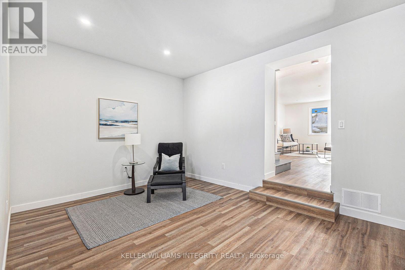 












12-14 QUEEN STREET

,
North Stormont,




Ontario
K0A1R0

