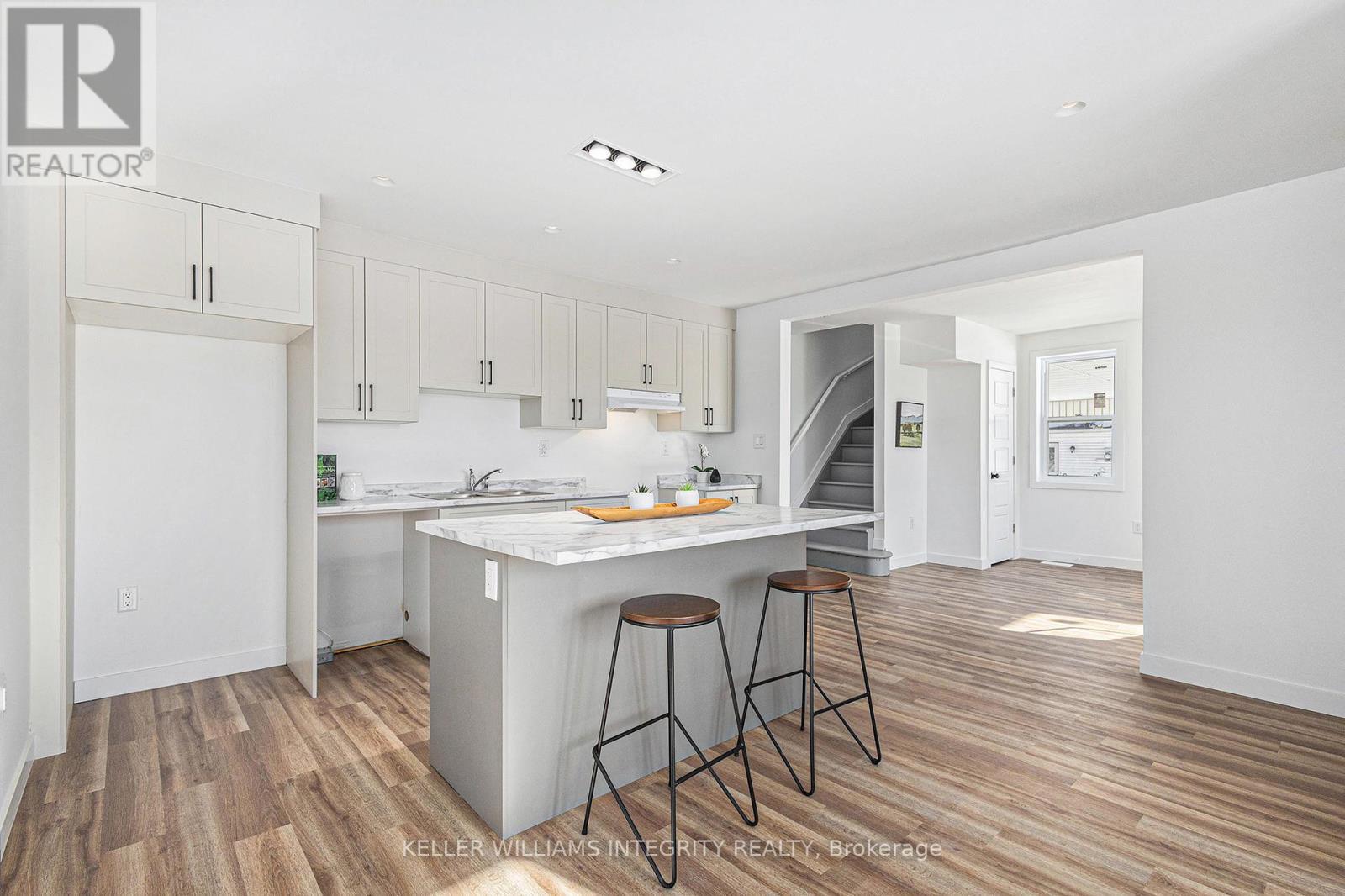 












12-14 QUEEN STREET

,
North Stormont,




Ontario
K0A1R0

