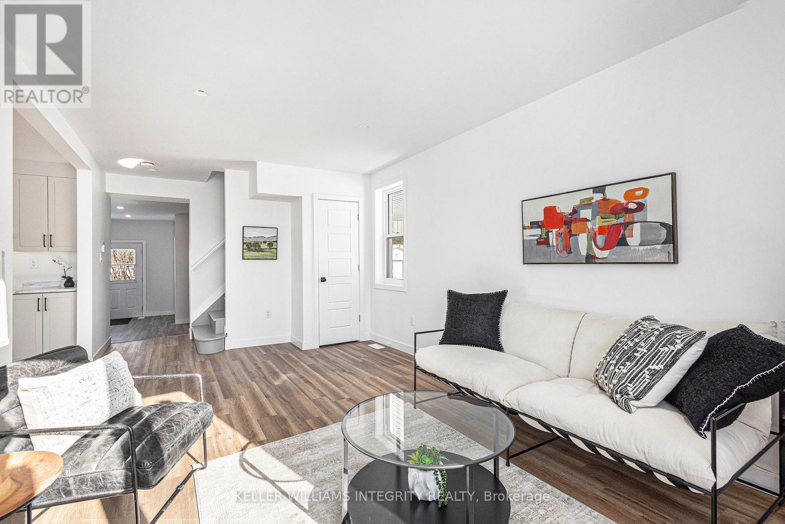 












12-14 QUEEN STREET

,
North Stormont,




Ontario
K0A1R0


