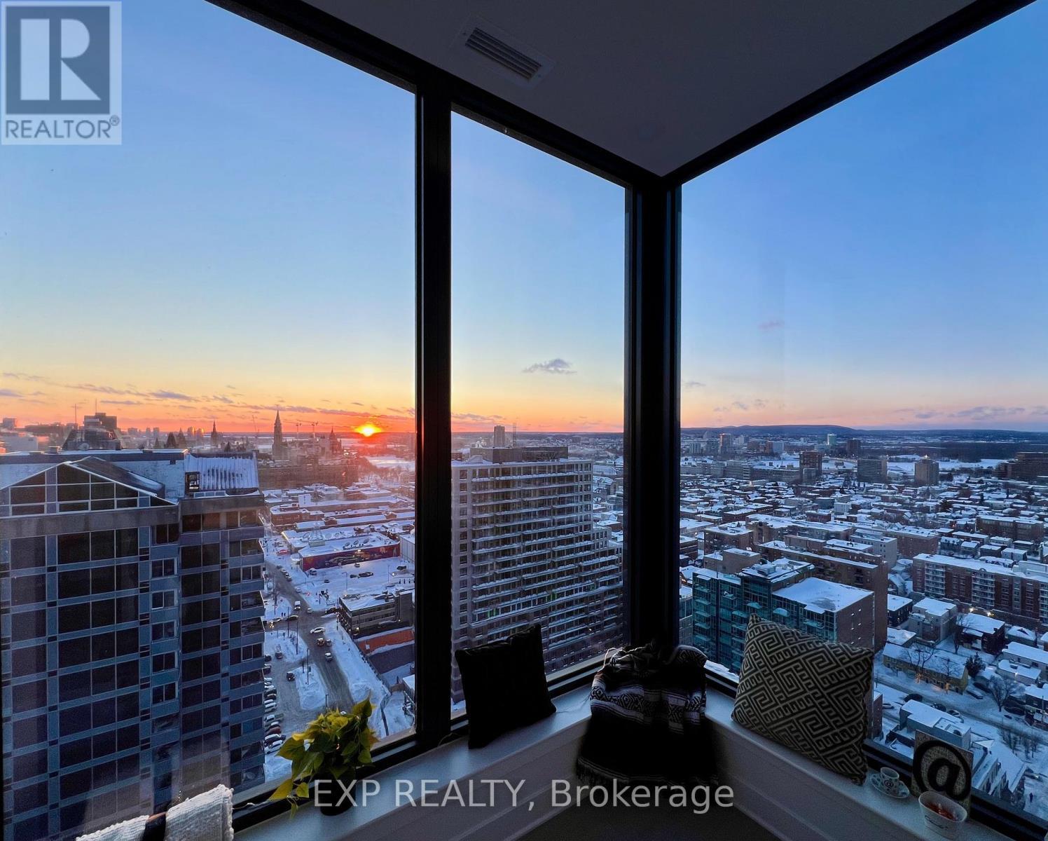 












PH202 - 180 GEORGE ST STREET

,
Ottawa,




Ontario
K1N0G8

