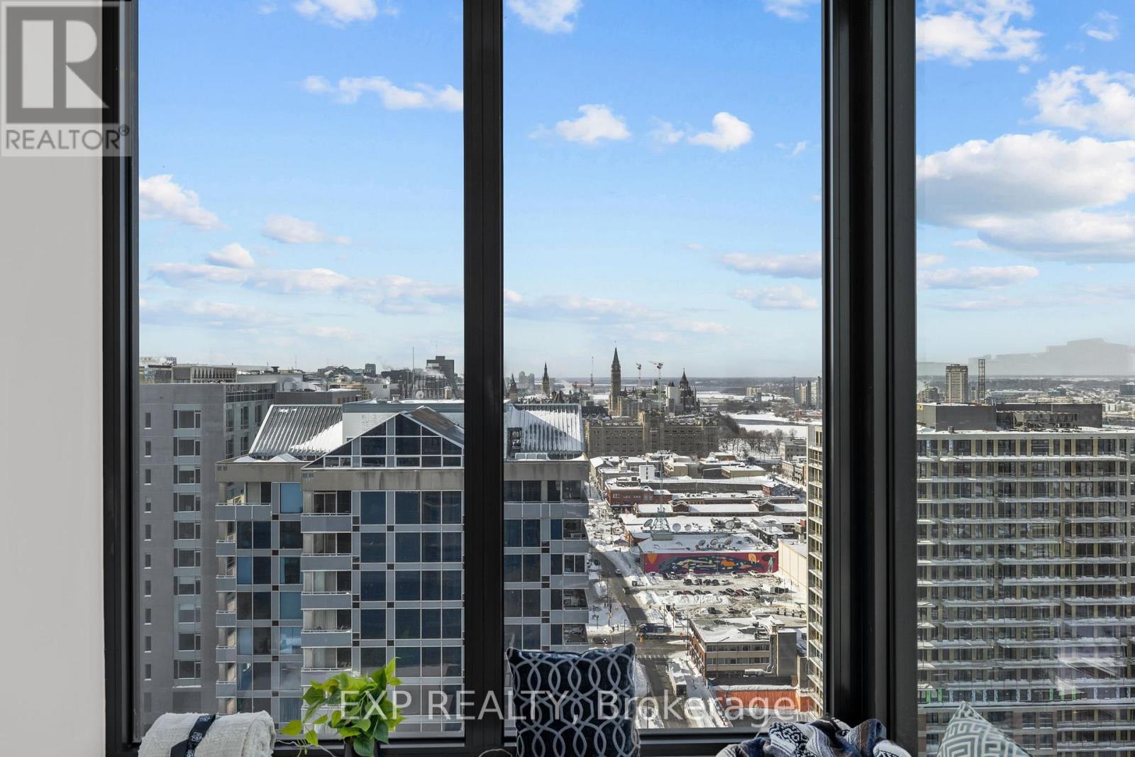












PH202 - 180 GEORGE ST STREET

,
Ottawa,




Ontario
K1N0G8

