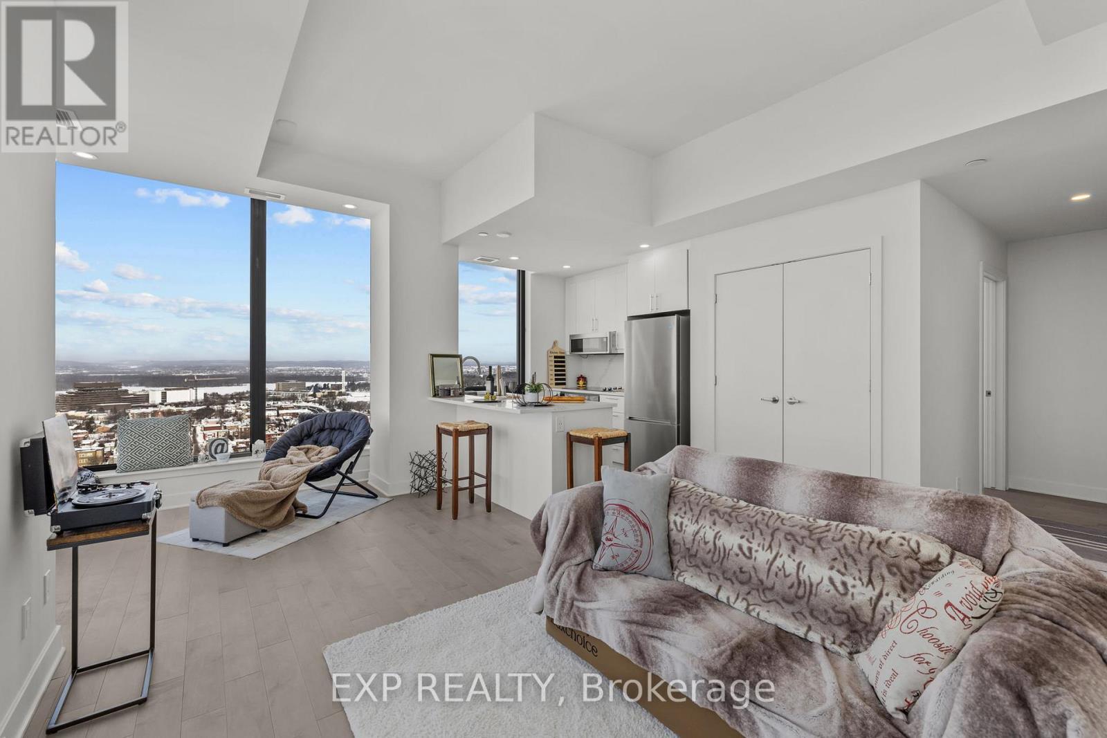 












PH202 - 180 GEORGE ST STREET

,
Ottawa,




Ontario
K1N0G8

