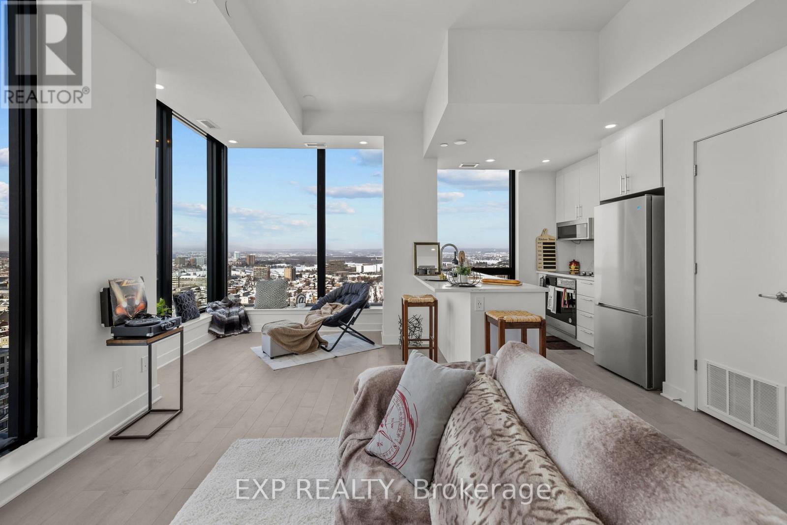












PH202 - 180 GEORGE ST STREET

,
Ottawa,




Ontario
K1N0G8

