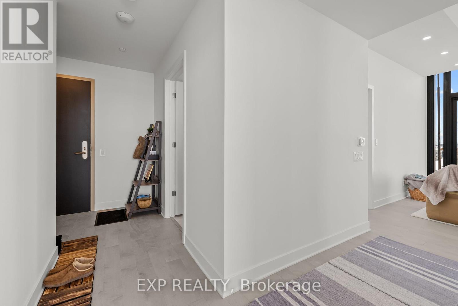 












PH202 - 180 GEORGE ST STREET

,
Ottawa,




Ontario
K1N0G8

